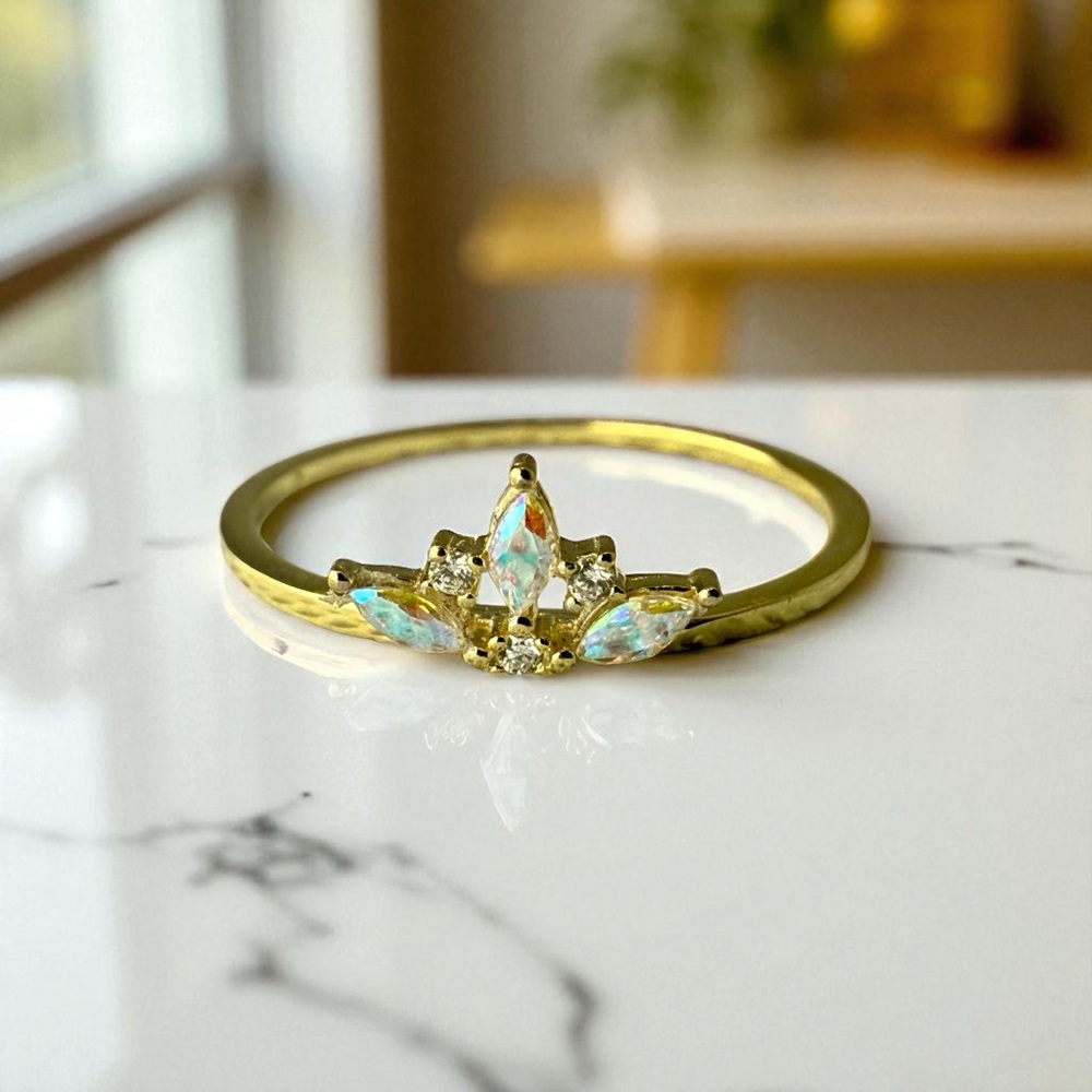 New Gold-Plated Sterling Silver Crown Ring w/Rainbow CZ, Size 7